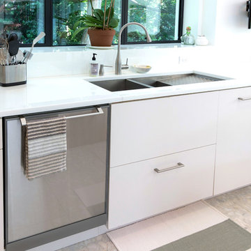Bakes & Kropp - Oceanview Oasis Kitchen
