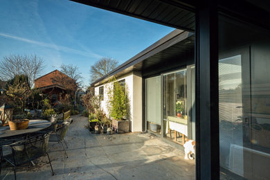 Design ideas for a contemporary home in Berkshire.