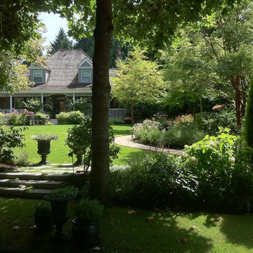 A GARDEN THAT TELLS A STORY
