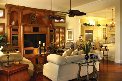 Elegant family room photo in Miami