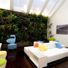 lounge/atrium