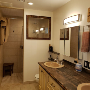 BATHROOM 1970's house