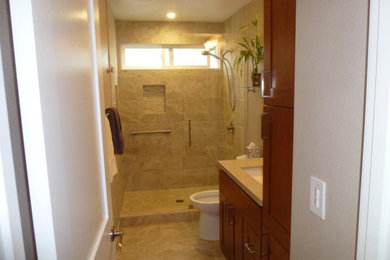 Example of a bathroom design in San Diego