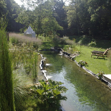 Au bord de l'eau.