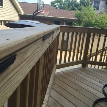 Screened Porch and Deck Combination in Evergreen Park, IL