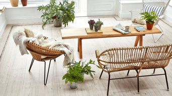 Amtico Chalked Pine planks with a border