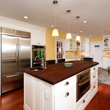 Bright, Traditional Kitchen in McLean, Virginia