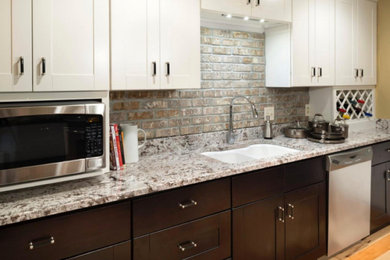 Example of a transitional kitchen design in Chicago