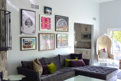 Example of a mid-sized transitional home design design in Los Angeles