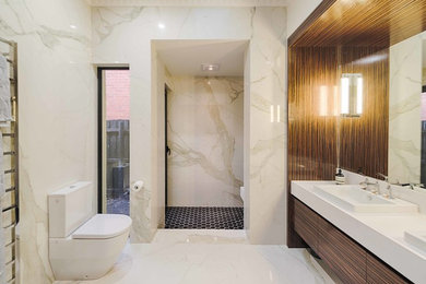 Inspiration for a bathroom in Melbourne.