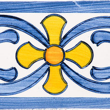 Tile border
