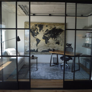 Idéer för industriella arbetsrum, med vita väggar