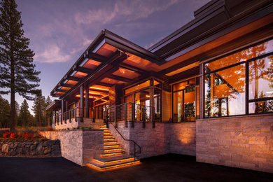 Inspiration for a contemporary exterior home remodel in Sacramento