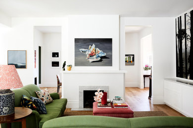 Photo of a transitional living room in Melbourne.