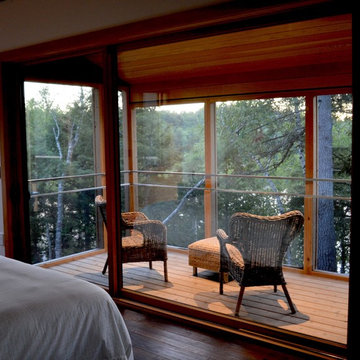 Four Season Cottage near Haliburton