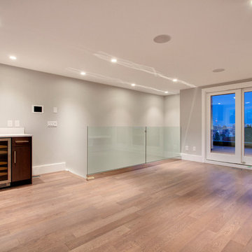 Sleek Executive Townhome with Rooftop Deck