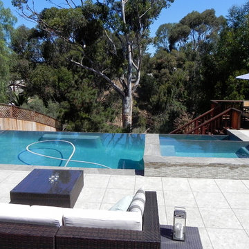 Vanishing Edge Swimming Pools