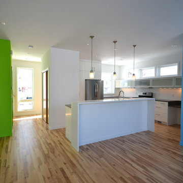 C-Line Medium 009 | kitchen + entry