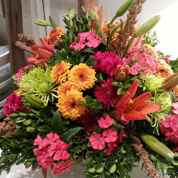Slow Flowers: 35 Thanksgiving Centerpieces and Tabletop Decor Ideas