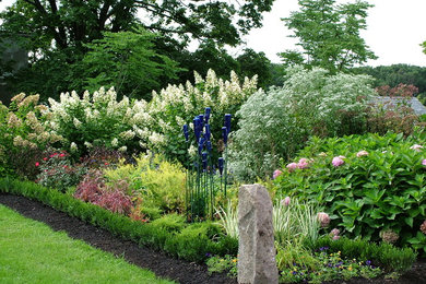 Photo of a rustic landscaping in Philadelphia.