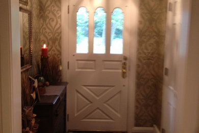Example of a classic entryway design in Columbus