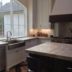 Kitchen Stone Islands (Mediterranean Style) - Kitchen Islands And Kitchen Carts
