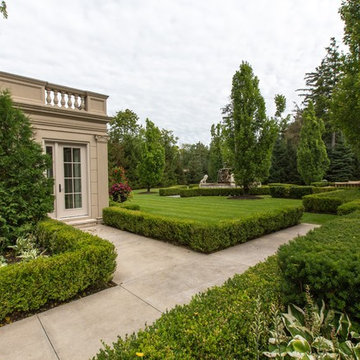 Elegant Lakeshore Living