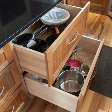 Medallion Cabinets, Shaker Style Door, Cherry Wood