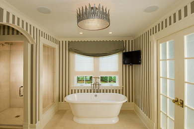 Bathroom - traditional bathroom idea in Chicago