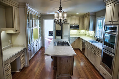 Inspiration for a timeless kitchen remodel in San Francisco