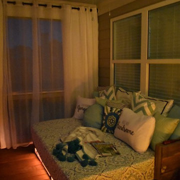A SOUTHERN STYLE SLEEPING PORCH