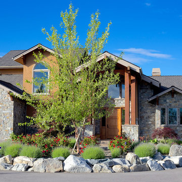 Custom natural stone and landscape planting entry - Lake Chelan