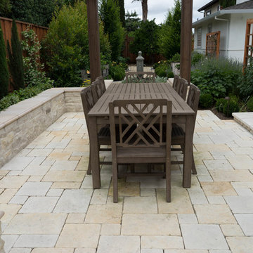 Salado Sonoma Cream Tumbled Random Ashlar and Jerusalem Grey Gold Veneer