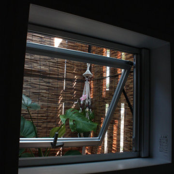 ばんこ屋根の家