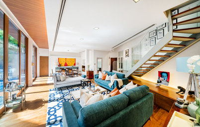 Houzz Tour: Global Flair in a Conservation Shophouse