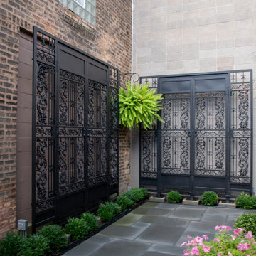 Commercial Building with an incredible hidden L-shaped terrace - Evanston