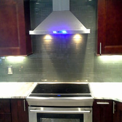 Dazzling Quartzite Moderne Kitchen - Products