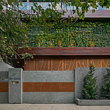 Gate