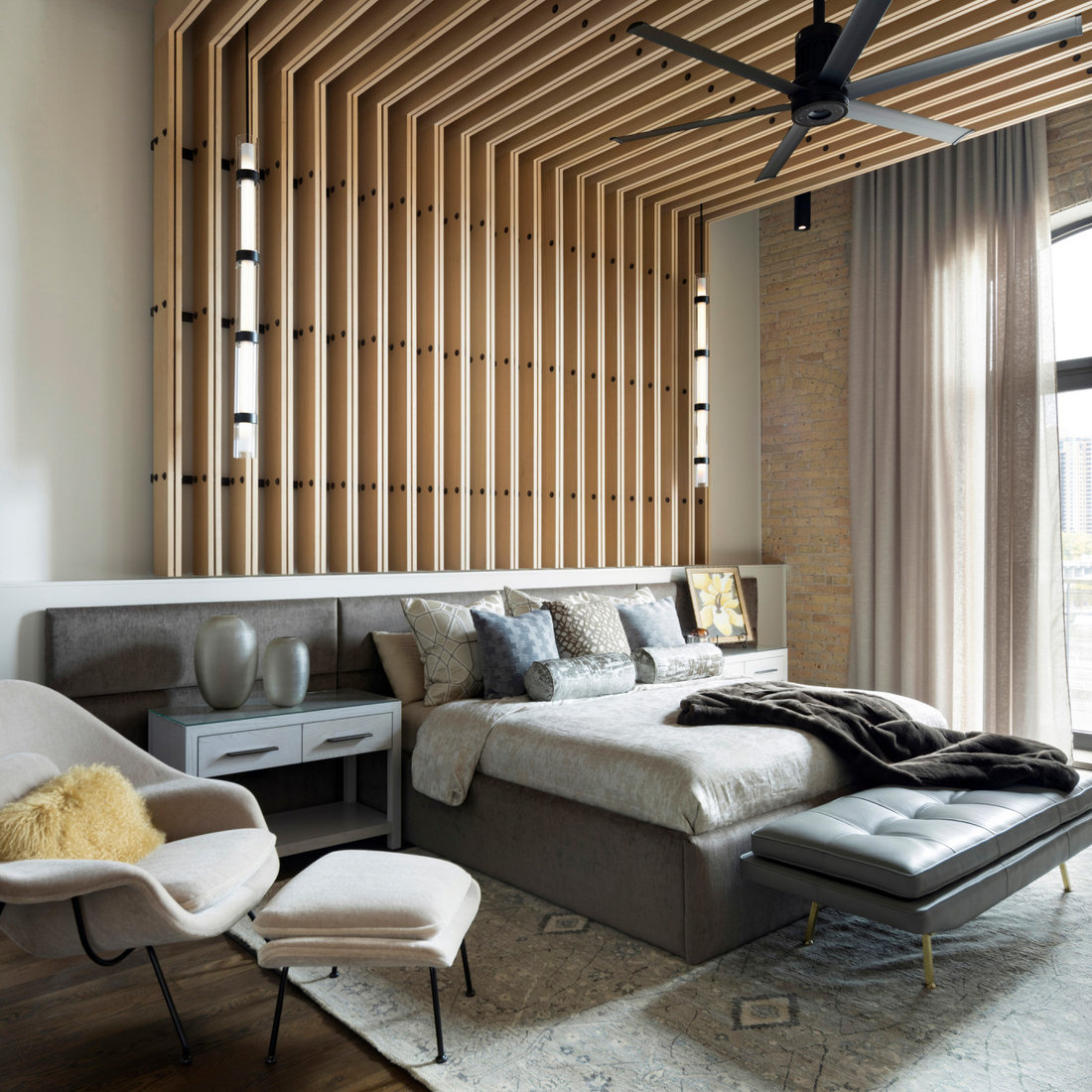 Whitney Loft l Riverfront Condo
