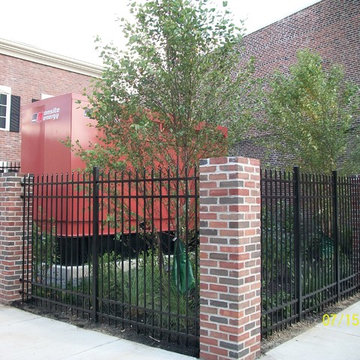Decorative aluminum fencing