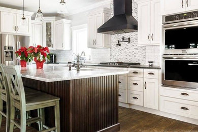 Inspiration for a transitional kitchen remodel in Philadelphia