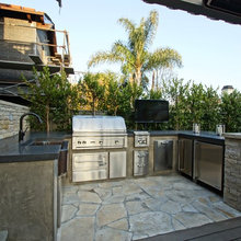 Outdoor Kitchen