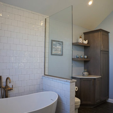 Bright, Beachy Bathroom
