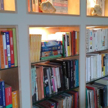 Custom bookcase/recessed lighting