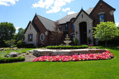 Rochester, MI - Front Yard Landscape