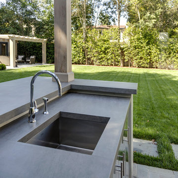 Outdoor Kitchen