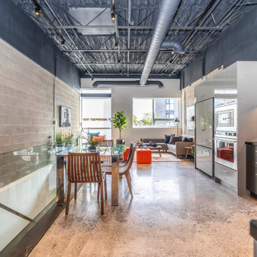 Pop Up Art Gallery - Loft