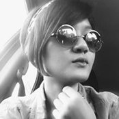 Astari Razak's photo