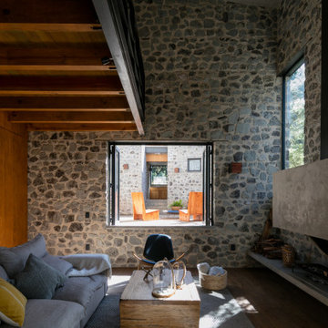EC HOUSE