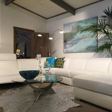 Valor Leather Chaise Sectional with Storage (Austin Tx & Houston Tx)